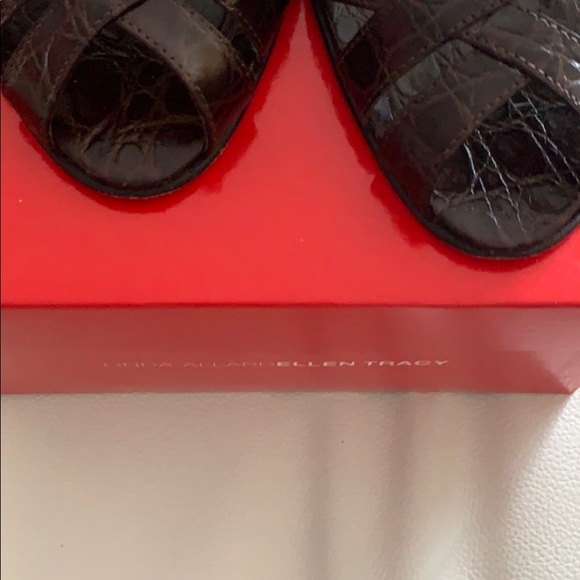 Shoes - Picture 5 of 8